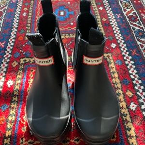 Hunter Chelsea Boots in Black